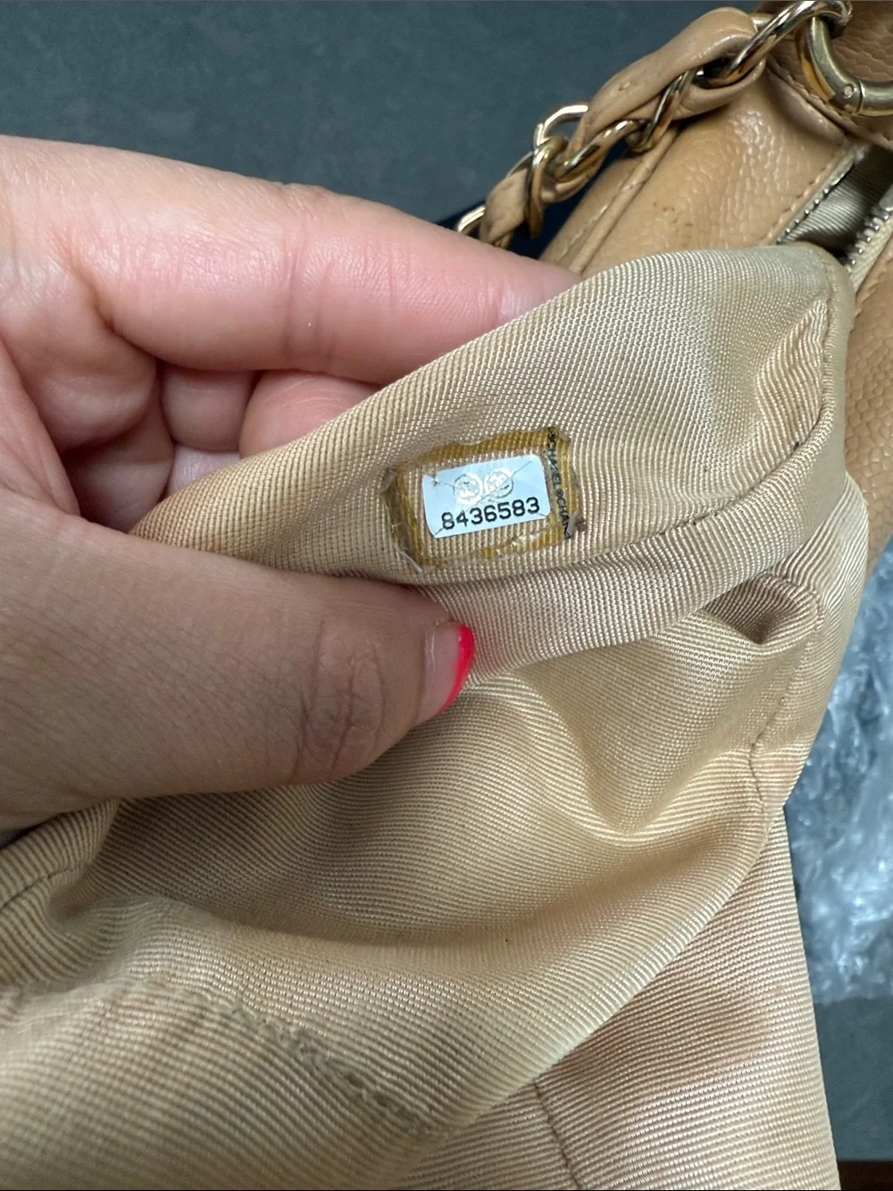 ❌sold❌CHANEL Caviar Beige Leather Hobo Bag Gold Hardware - Picture 12 of 14